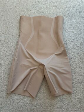 High-Waist Sculpting Shaping Shorts - Nude